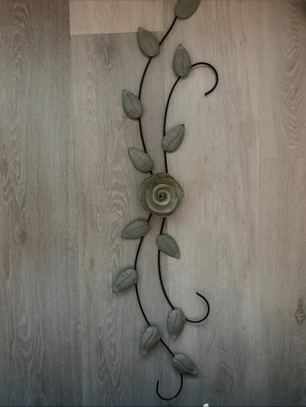 Decorative Metal Wall Vine with Gray Flower